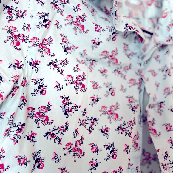 Le Chateau button down summer t-shirt (Size M) - Picture 3 of 3